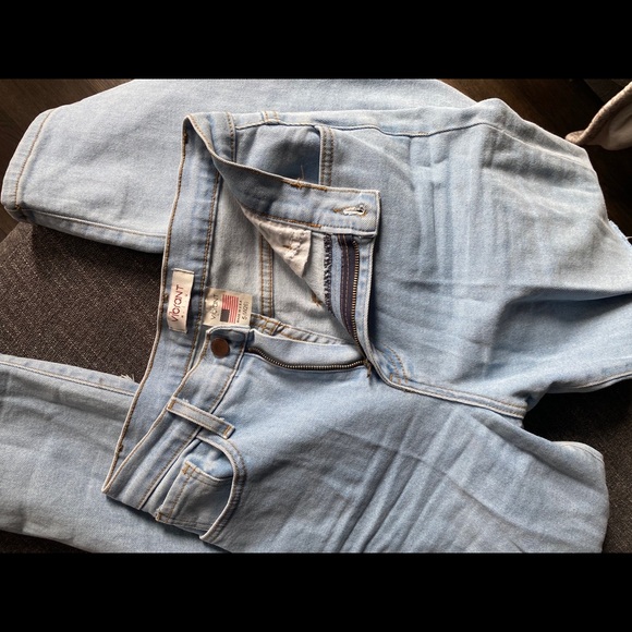 Light ripped jeans - Picture 3 of 4